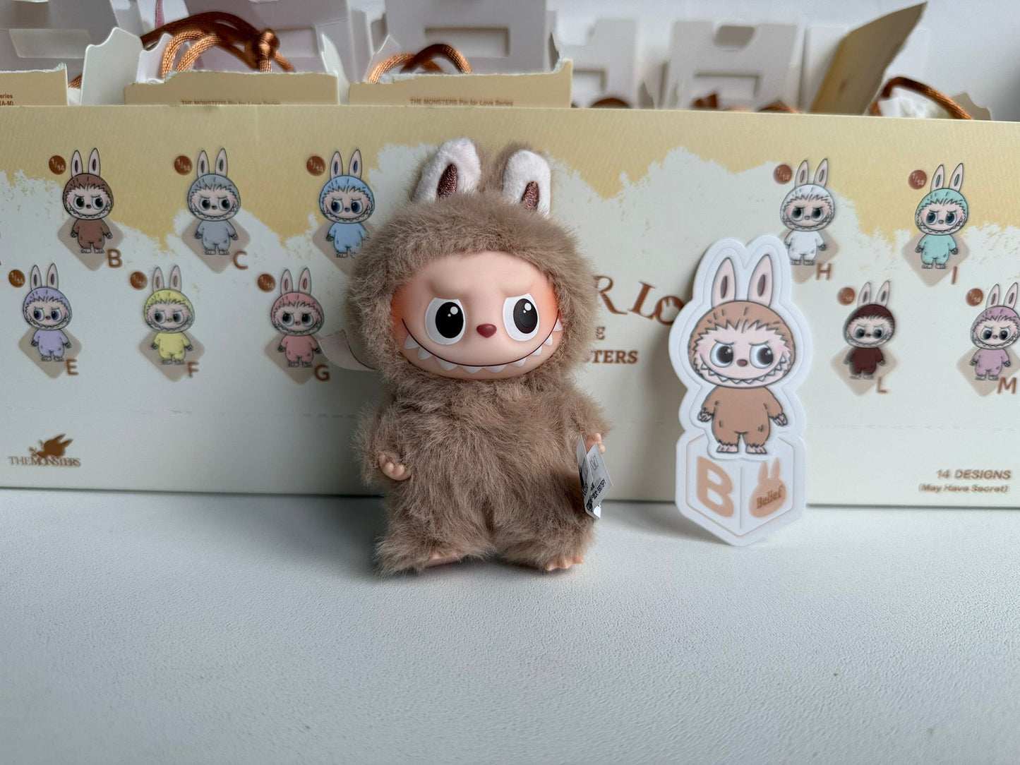 Labubu The Monsters ¨Pin For Love A-M¨ Letter B