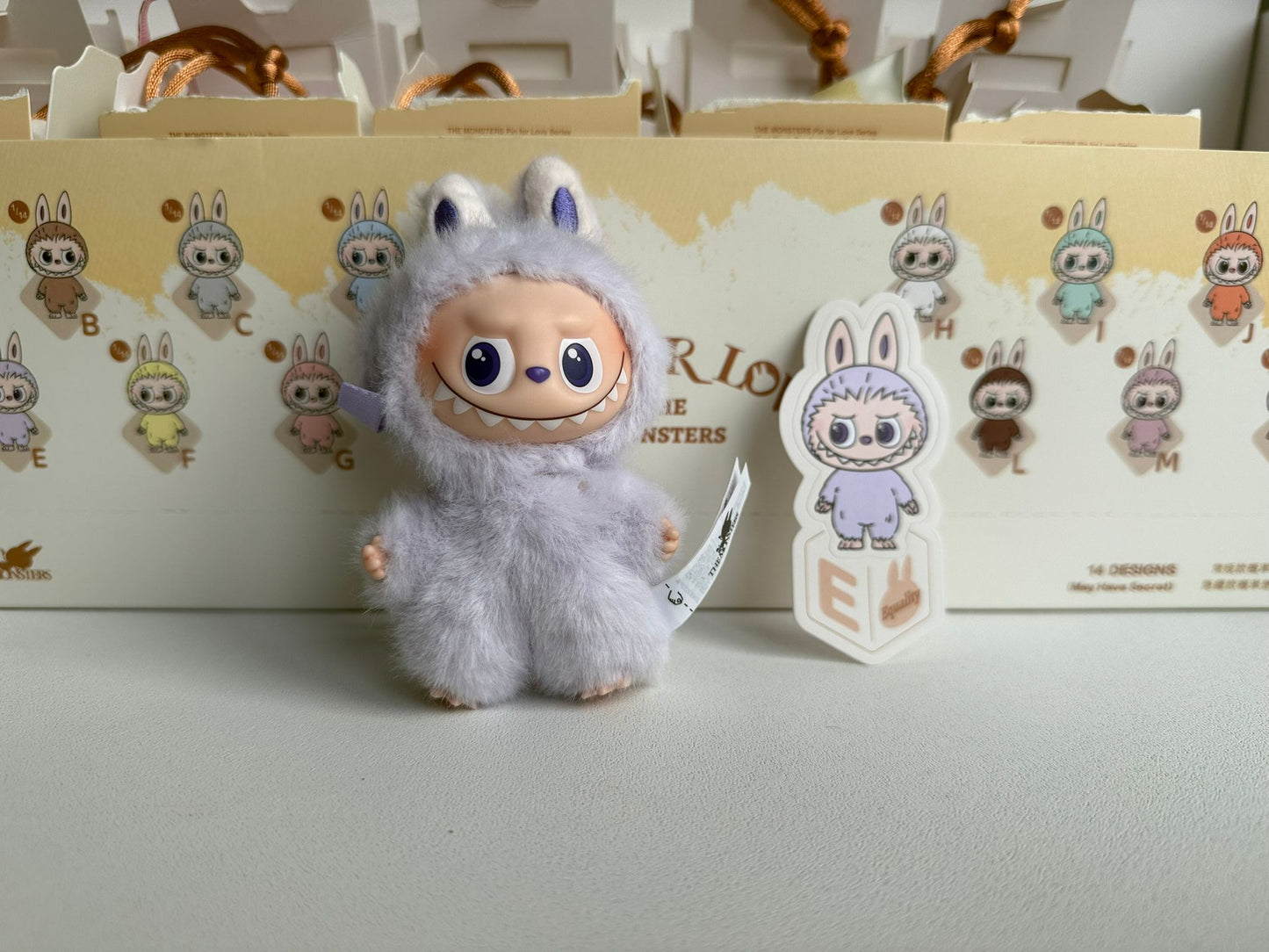 Labubu The Monsters ¨Pin For Love A-M¨ Letter E