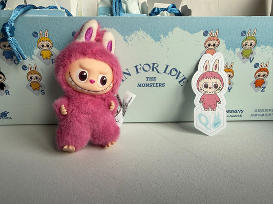 Labubu The Monsters ¨Pin For Love N-Z¨ Letter Q